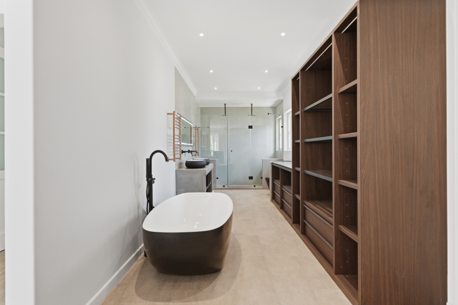 4 Bedroom Property for Sale in Golden Hill Western Cape